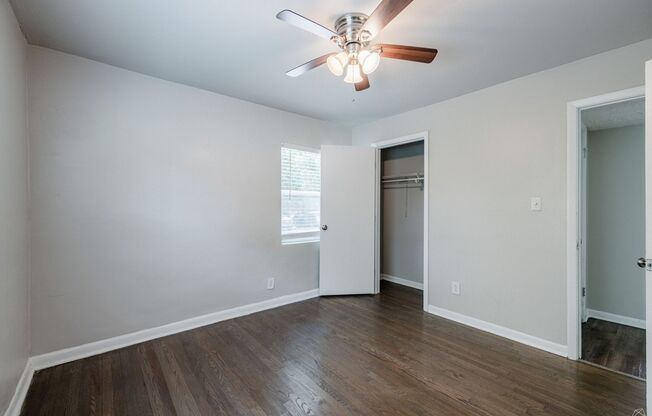 2 beds, 1 bath, 850 sqft, $1,350, Unit 26-C1