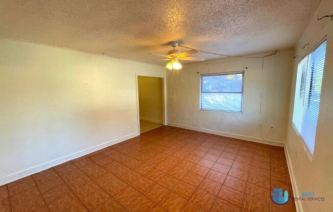 3 beds, 1 bath, $1,600