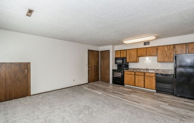 1 bed, 1 bath, 700 sqft, $805