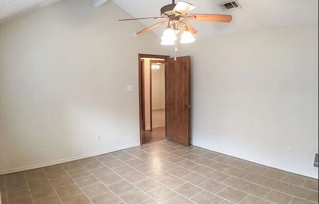 3 beds, 2 baths, $2,200