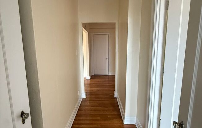 2 beds, 2 baths, 1,303 sqft, $2,400, Unit New King Edward  201