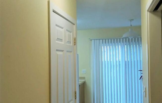Townhome Style 2BR/1BA
