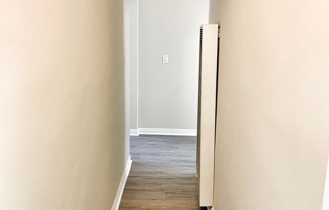 2 beds, 1 bath, 1,307 sqft, $2,595, Unit 04