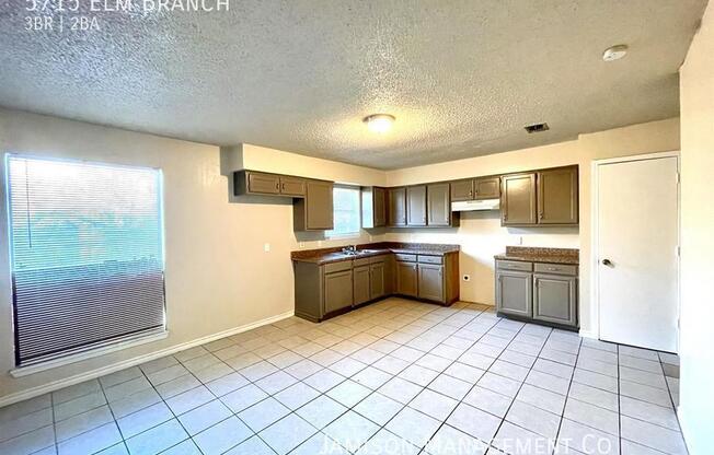 5715 ELM BR