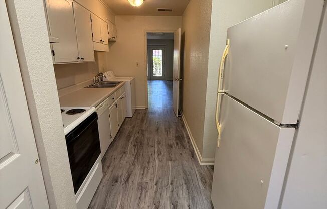 2 beds, 1 bath, 1,100 sqft, $1,325, Unit 408-2