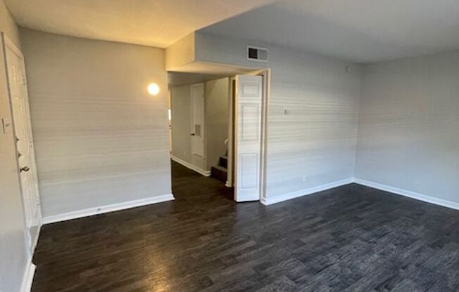 3 beds, 2 baths, 1,256 sqft, $1,550, Unit 10-1001 W/D