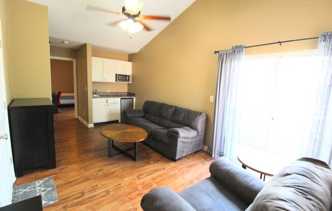 4 beds, 2 baths, $525