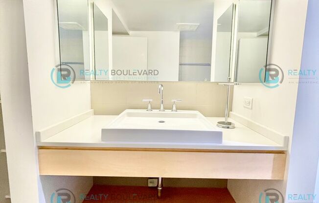 1 bed, 1 bath, $1,695, Unit # 807