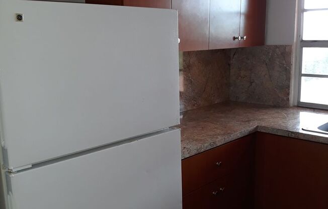 1 bed, 1 bath, 750 sqft, $1,700, Unit A05