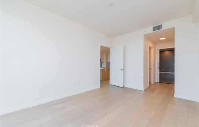 1 bed, 1 bath, 711 sqft, $2,800, Unit 1414
