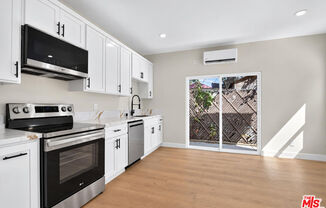 153 W 51 ST