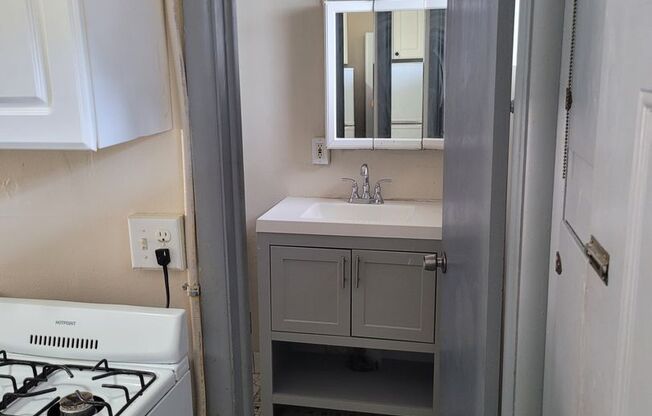 Studio, 1 bath, $795, Unit 107
