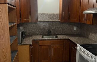 2 beds, 1 bath, $2,200, Unit 2