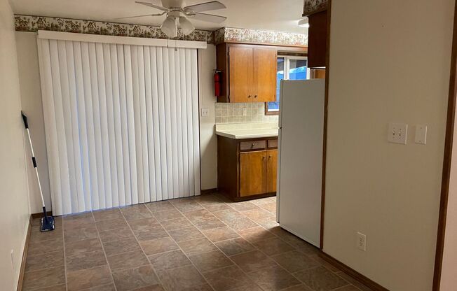 2 beds, 1 bath, 950 sqft, $1,500, Unit 4390