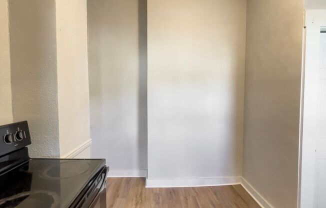 3 beds, 1 bath, $1,200