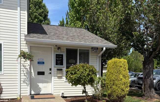 Winfou07-Columbus Village Apartments