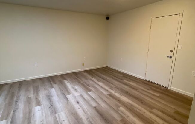 2 beds, 1 bath, 1,125 sqft, $1,500, Unit Unit 5