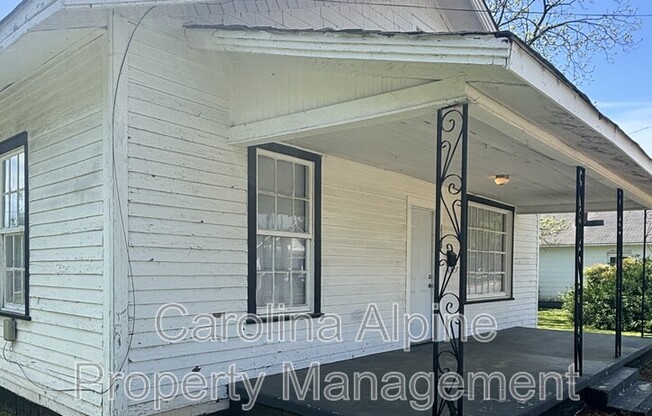 1108 Toms St