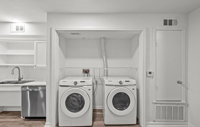 1 bed, 1 bath, 595 sqft, $1,350, Unit #161