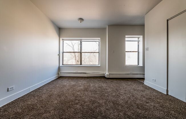 136 E 155th
