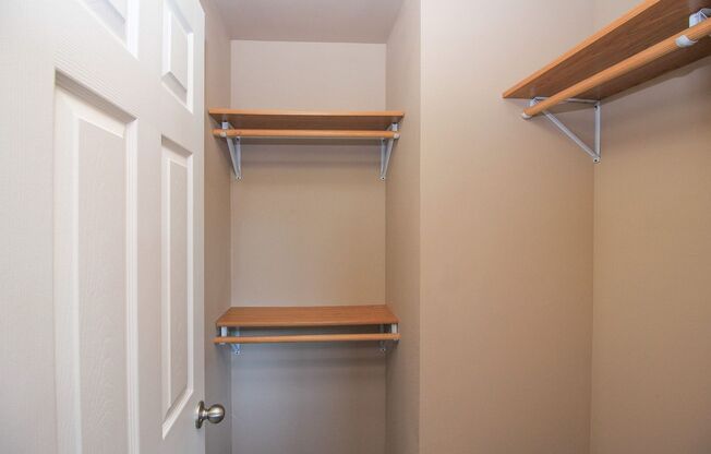 2 beds, 1.5 baths, 1,096 sqft, $1,450, Unit 4015-06