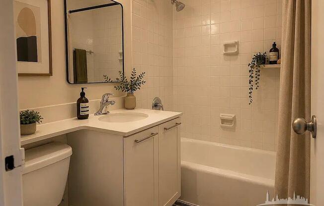 1 bed, 1 bath, 782 sqft, $5,300, Unit 1S