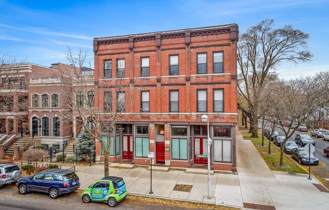2954-56 N. Racine
