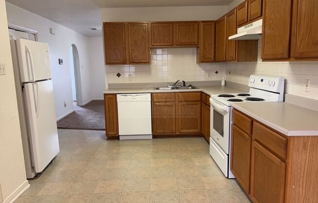 3 beds, 2 baths, $995, Unit 1407 Dugger Unit B