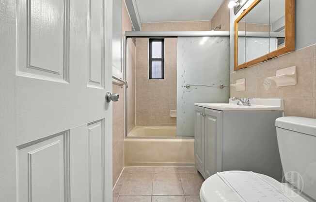 2 beds, 1 bath, -1 sqft, $3,399, Unit 4C