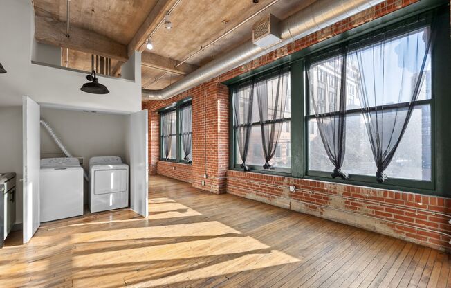 1 bed, 1 bath, 1,250 sqft, $1,375, Unit 301