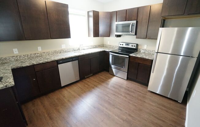 5 beds, 3.5 baths, $3,100, Unit 1