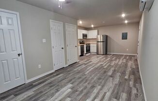 Studio, 1 bath, 400 sqft, $799, Unit 37