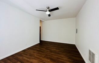 Studio, 1 bath, 450 sqft, $1,550