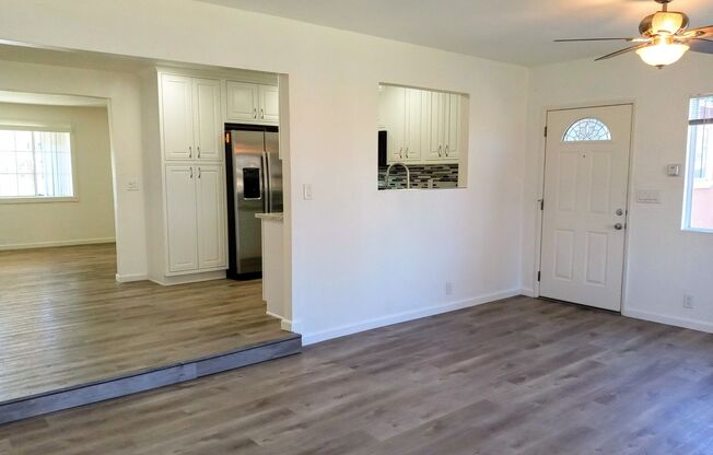 Recently Remodeled 3bd Single Story House Accepting Pets!