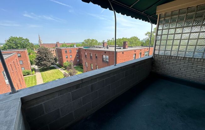 2 beds, 1 bath, 800 sqft, $1,899, Unit 6230 Fifth Ave. #323E