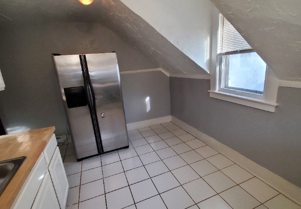 1334 W 95 ST