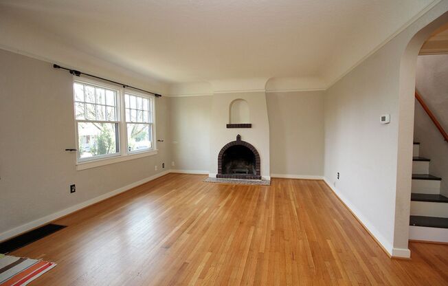 Spectacular 3 Bed English Tudor in the Perfect Sellwood-Moreland Location!