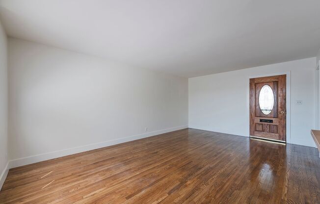 Gorgeously Renovated Harbor City 3-Bed Gem