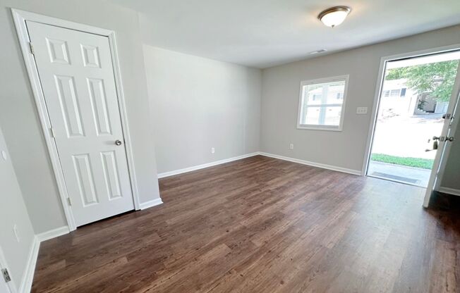 2215 Otis St