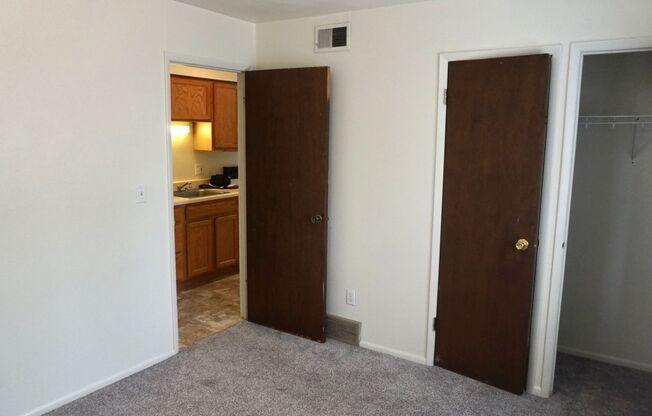 1 bed, 1 bath, 430 sqft, $795, Unit 703-7