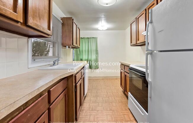 2 beds, 1 bath, $2,099