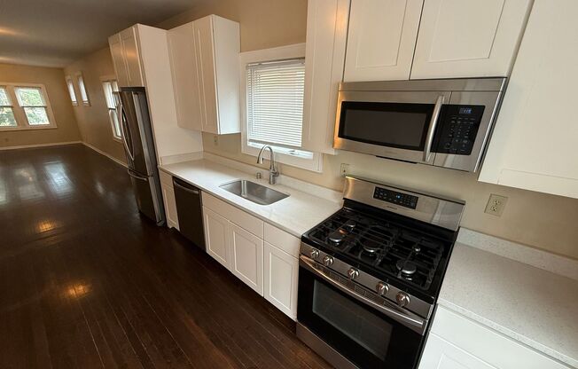 1209-09B E. Kane Pl.