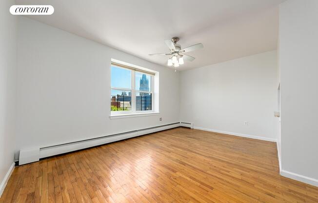2072 5 AVE