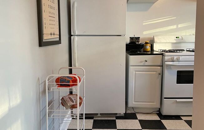 1 bed, 1 bath, 800 sqft, $1,750, Unit 282-08