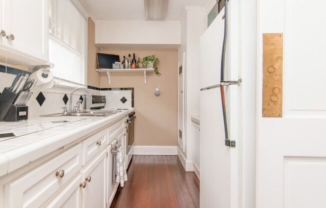 Charming 1bed/1bath Condo for rent in the Eola Heights neighborhood of Downtown Orlando!