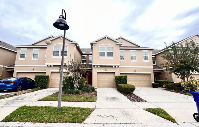 Elegant 3-Bedroom Home with Modern Comforts in the Reserve at Meadow, Ocoee! WASHER AND DRYER INCLUDED!