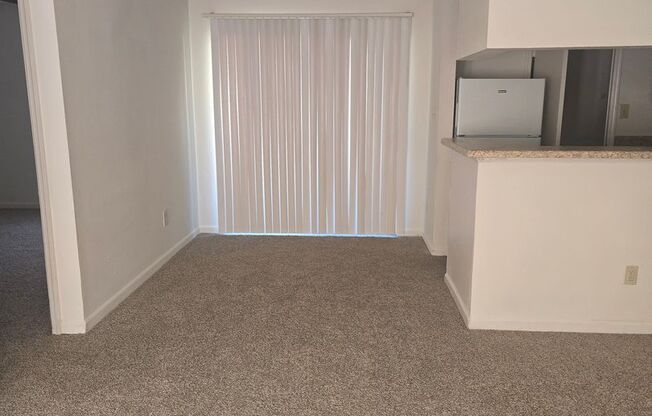 1 bed, 1 bath, 709 sqft, $900, Unit PG 0804