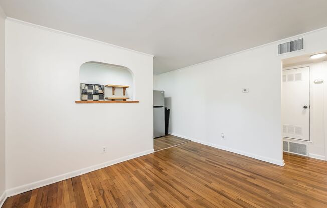 1 bed, 1 bath, 750 sqft, $1,099, Unit 7