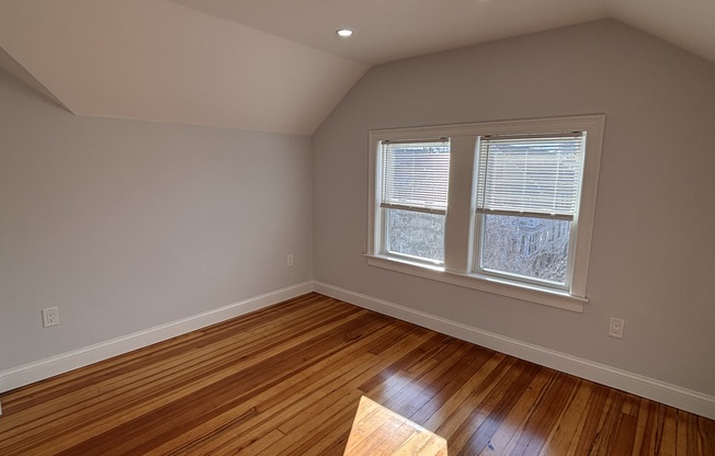 4 beds, 2 baths, 1,700 sqft, $4,900, Unit 1