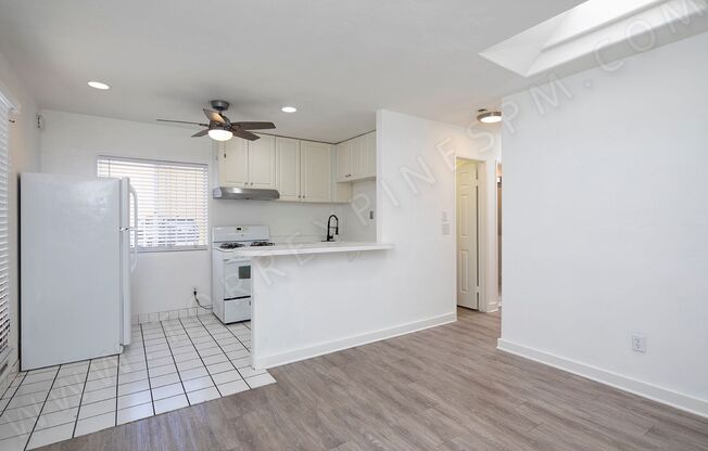 929-949 Turquoise Street
